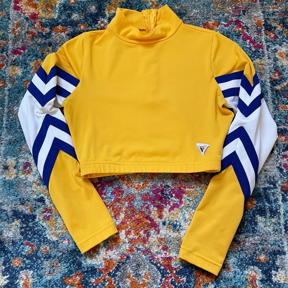 Yellow cropped cheerleading shirt